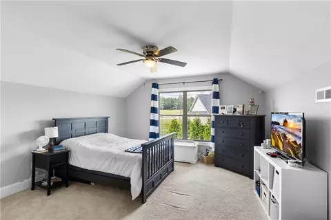 Bedroom - 1907 Queen Dr, Walhalla, SC 29691 photo 2 of 2