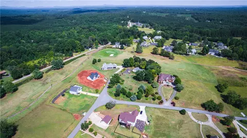 View/Area - 1907 Queen Dr, Walhalla, SC 29691 photo 3 of 4