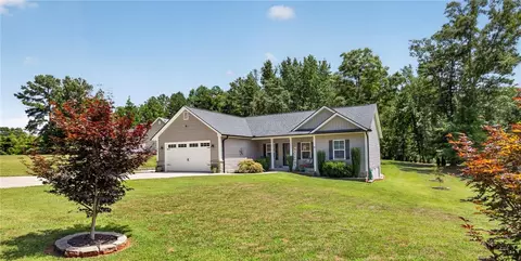 10007 Tokeena Path Dr, Seneca, SC 29678