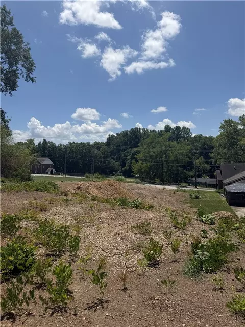 411 E South 2nd St, Seneca, SC 29678 photo 5