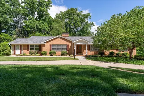 101 Indian Springs Dr, Greenville, SC 29615