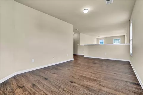 Living - 105 Yount Ct, Easley, SC 29642 photo 8 of 8