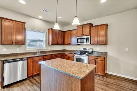 Kitchen - 105 Yount Ct, Easley, SC 29642 photo 3 of 4