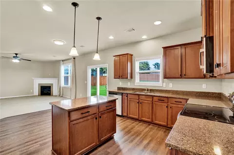 Kitchen - 105 Yount Ct, Easley, SC 29642 photo 2 of 4