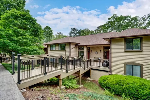 344 Coveview Ct, Salem, SC 29676