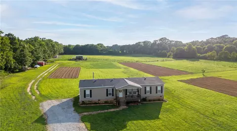 7900 81 S Hwy, Starr, SC 29684