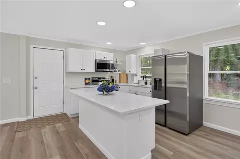 Kitchen - 103 Laurel Estates Dr, Walhalla, SC 29691 photo 4 of 5