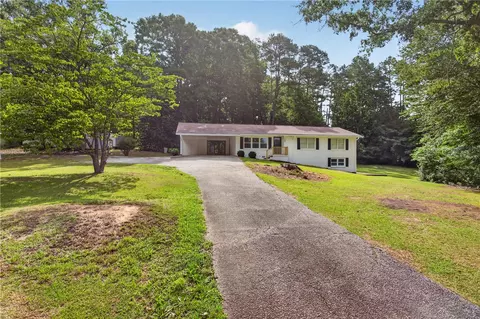 Exterior - 103 Laurel Estates Dr, Walhalla, SC 29691 photo 4 of 10