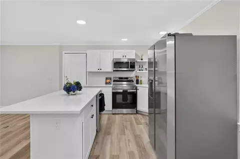 Kitchen - 103 Laurel Estates Dr, Walhalla, SC 29691 photo 3 of 5