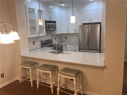 Kitchen - 158 Heritage Place Rd, Pendleton, SC 29670 photo 4 of 5