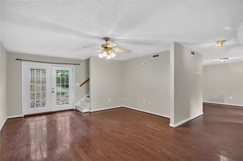 Living - 315 Westminster Dr, Pendleton, SC 29670 photo 1 of 5