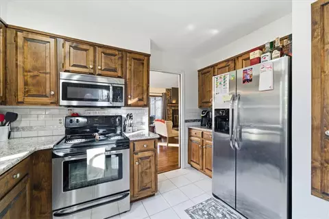 Kitchen - 48 Commodore Dr, Salem, SC 29676 photo 3 of 3