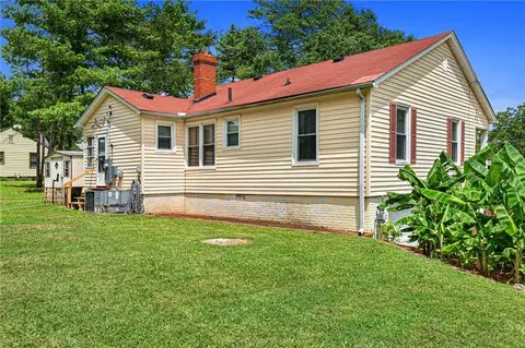 Exterior - 1705 E Calhoun St, Anderson, SC 29621 photo 2 of 2