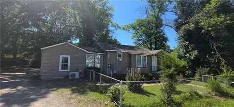 117 Alice St, Greenville, SC 29611