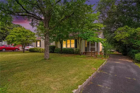 8 Bent Twig Dr, Greenville, SC 29605
