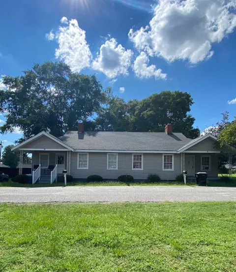 4 Ramsdale St, Belton, SC 29627