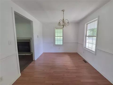 Living - 808 N Laurel St, Walhalla, SC 29691 photo 1 of 2