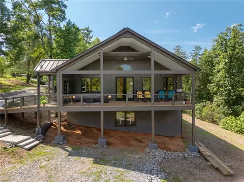 109 Bumsa Pl, Pickens, SC 29671