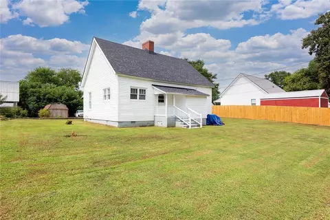 Exterior - 7 Mccaughrin St, Pelzer, SC 29669 photo 5 of 6