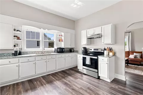 Kitchen - 7 Mccaughrin St, Pelzer, SC 29669 photo 2 of 4
