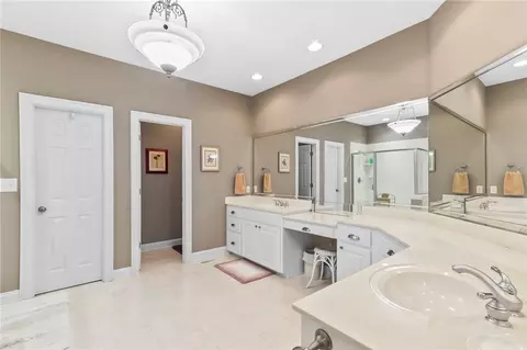 Bath - 103 Wanstead Ct, Anderson, SC 29621 photo 2 of 5