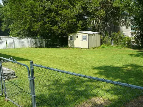Exterior - 610 Heyward Ave, Honea Path, SC 29654 photo 2 of 3