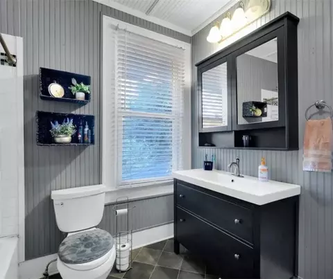 Bath - 7 Lee St, Liberty, SC 29657 photo 2 of 2
