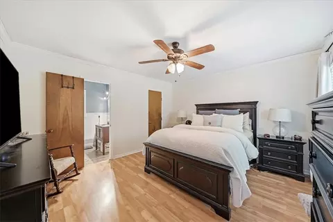 Bedroom - 283 Issaqueena Dr, Central, SC 29630 photo 2 of 3