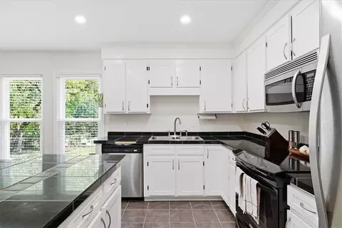 Kitchen - 283 Issaqueena Dr, Central, SC 29630 photo 4 of 4