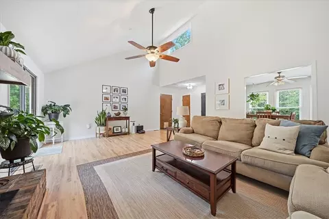 Living - 283 Issaqueena Dr, Central, SC 29630 photo 2 of 2