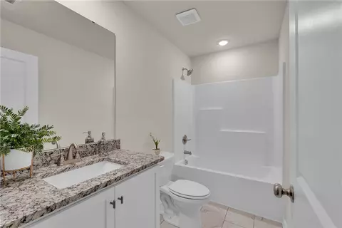 Bath - 442 S Elm St, Pendleton, SC 29670 photo 3 of 3