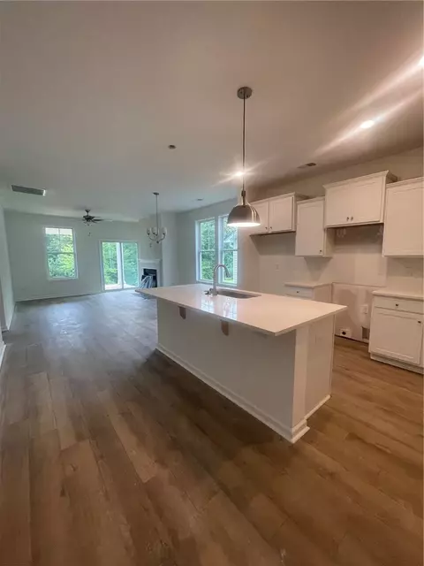 51 Halsey St, Central, SC 29630 photo 4