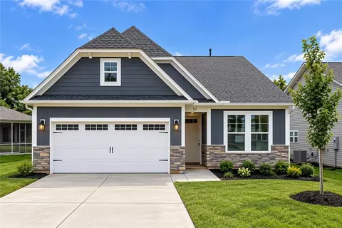 51 Halsey St, Central, SC 29630
