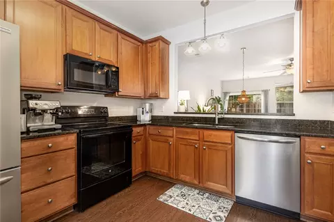 Kitchen - 205 Bedwin Ct, Mauldin, SC 29662 photo 2 of 2