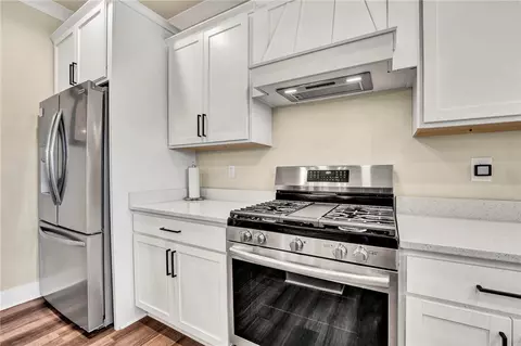 Kitchen - 1010 Waterside Dr, Easley, SC 29642 photo 4 of 5