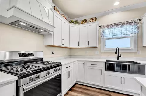 Kitchen - 1010 Waterside Dr, Easley, SC 29642 photo 5 of 5