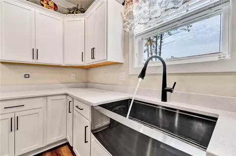 Kitchen - 1010 Waterside Dr, Easley, SC 29642 photo 3 of 5
