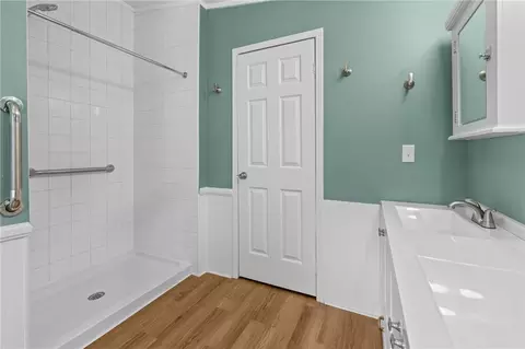 Bath - 503 Mulliken Rd, Central, SC 29630 photo 3 of 4