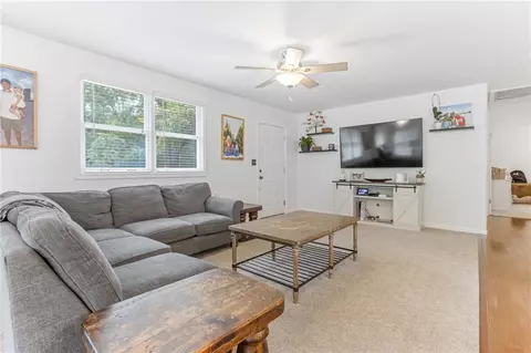 Living - 404 Davis Rd, Liberty, SC 29657 photo 1 of 1