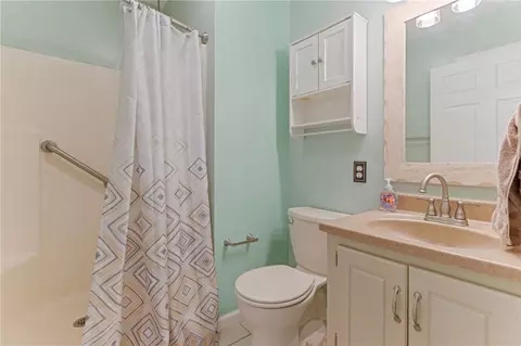 Bath - 404 Davis Rd, Liberty, SC 29657 photo 1 of 4