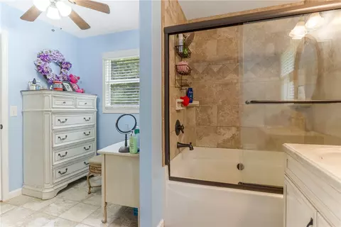 Bath - 404 Davis Rd, Liberty, SC 29657 photo 4 of 4