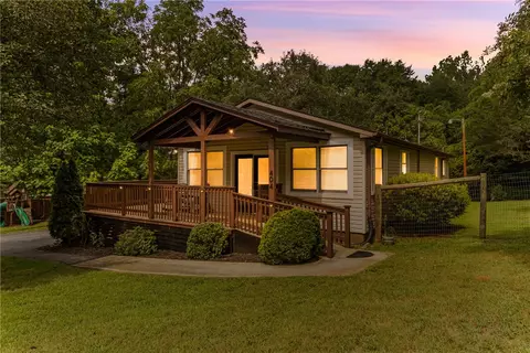 Exterior - 404 Davis Rd, Liberty, SC 29657 photo 6 of 15