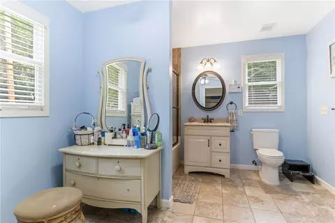Bath - 404 Davis Rd, Liberty, SC 29657 photo 3 of 4