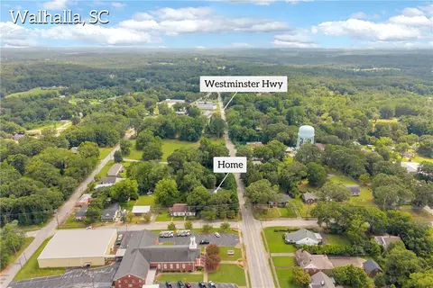 View/Area - 100 E Wesley St, Walhalla, SC 29691 photo 1 of 4