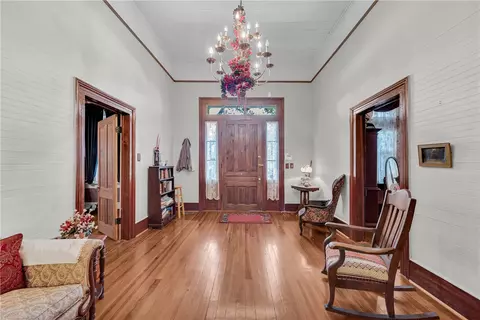 Entry Way - 100 E Wesley St, Walhalla, SC 29691 photo 3 of 4