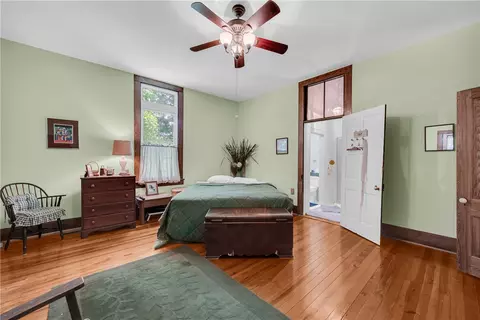 Bedroom - 100 E Wesley St, Walhalla, SC 29691 photo 8 of 10