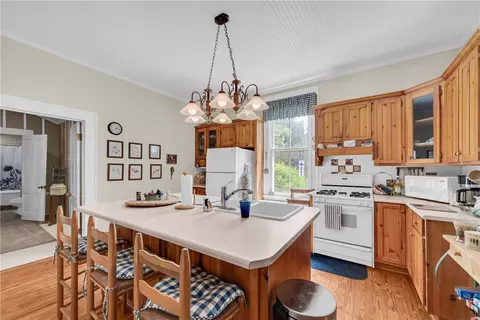 Kitchen - 100 E Wesley St, Walhalla, SC 29691 photo 5 of 5
