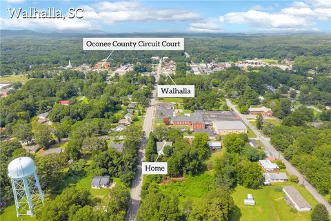 View/Area - 100 E Wesley St, Walhalla, SC 29691 photo 3 of 4