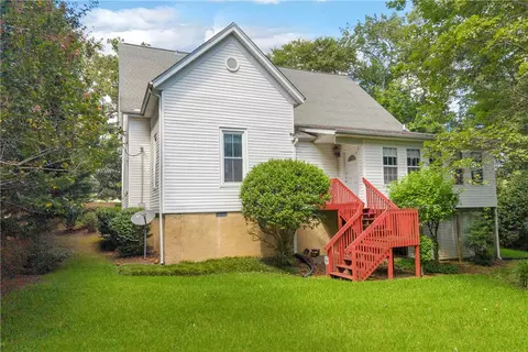 Exterior - 100 E Wesley St, Walhalla, SC 29691 photo 5 of 7