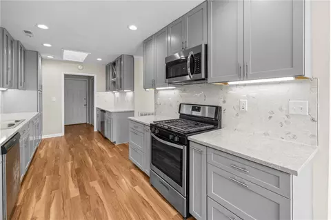 Kitchen - 312 Downs Blvd, Clemson, SC 29631 photo 2 of 5